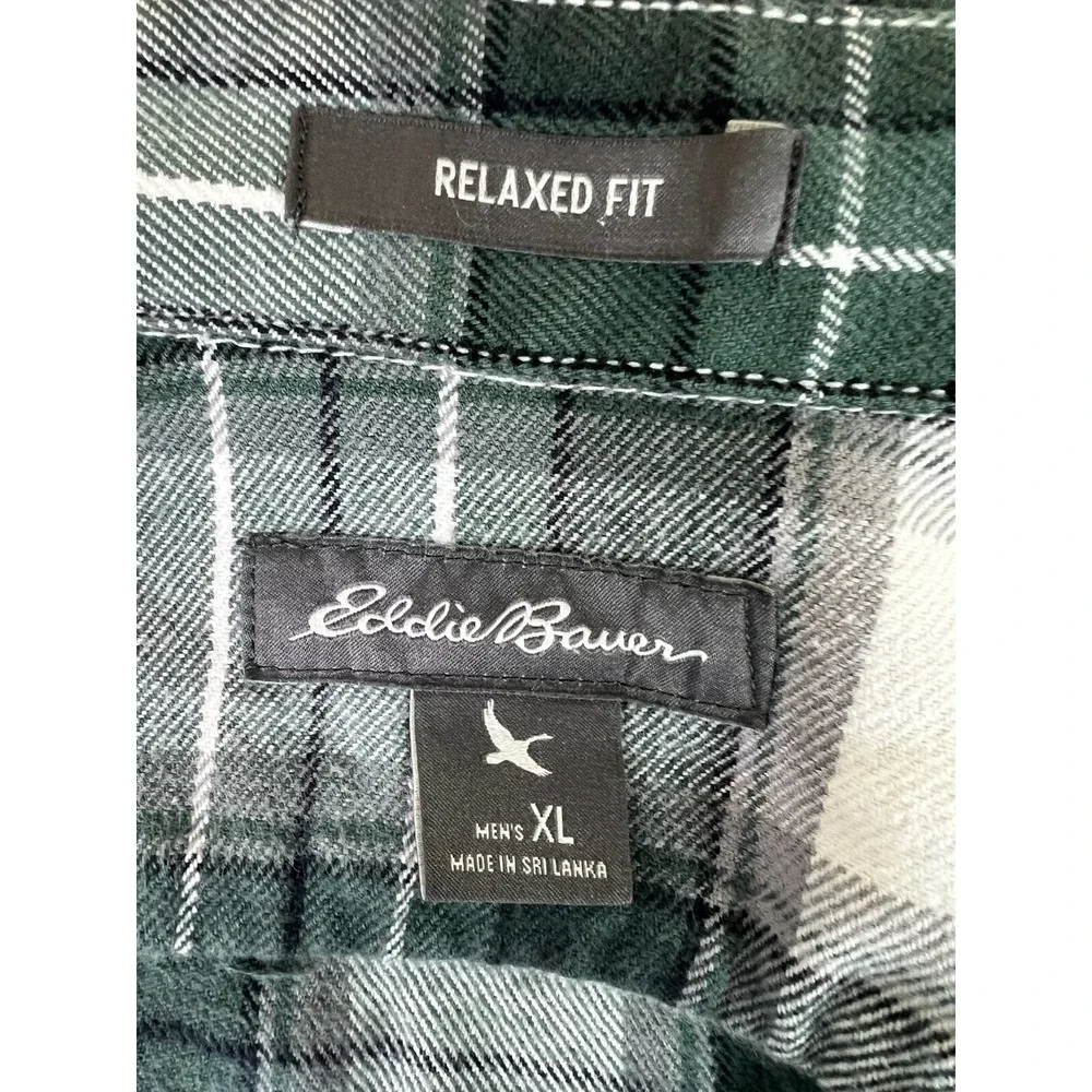 Eddie Bauer Shirt Men's XL Relaxed Fit Green Plaid Button Down Cotton Casual